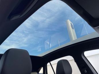 VOLKSWAGEN ID.5 Pro 77Kwh Style Suv 5Dr Electric Auto (174 Ps)