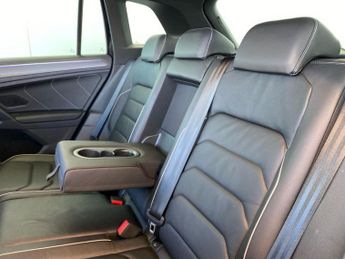 VOLKSWAGEN TIGUAN 1.5 Tsi R-Line Suv 5Dr Petrol Dsg Euro 6 (S/S) (150 Ps)