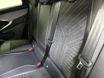 PEUGEOT 3008 73Kwh Gt Suv 5Dr Electric Auto (210 Ps)
