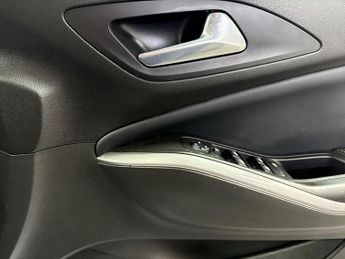 VAUXHALL GRANDLAND 1.5 Turbo D Sri Suv 5Dr Diesel Auto Euro 6 (S/S) (130 Ps)