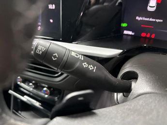 VAUXHALL GRANDLAND 1.5 Turbo D Sri Suv 5Dr Diesel Auto Euro 6 (S/S) (130 Ps)