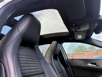 MERCEDES-BENZ GLA Gla 250 4Matic Amg Line Premium Plus 5Dr Auto