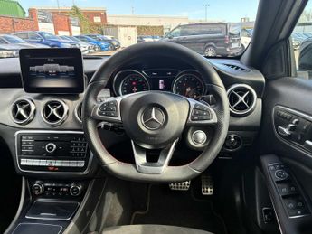MERCEDES-BENZ GLA Gla 250 4Matic Amg Line Premium Plus 5Dr Auto