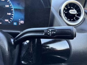 MERCEDES-BENZ GLA Gla 180 Amg Line Executive 5Dr Auto