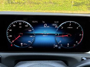 MERCEDES-BENZ CLA Cla 220D Amg Line Premium 4Dr Tip Auto