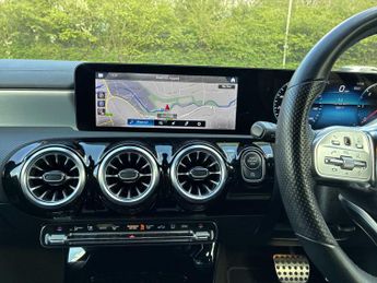 MERCEDES-BENZ CLA Cla 220D Amg Line Premium 4Dr Tip Auto