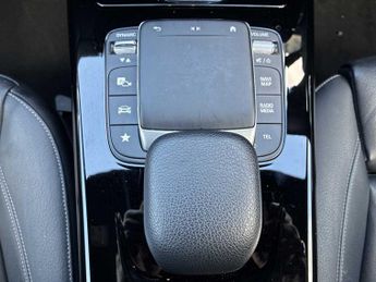 MERCEDES-BENZ CLA Cla 220D Amg Line Premium 4Dr Tip Auto