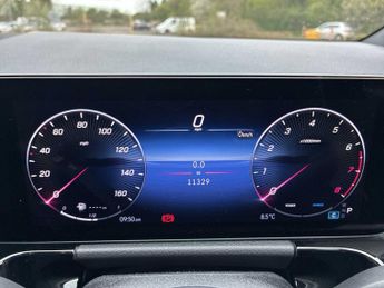 MERCEDES-BENZ GLA Gla 200 Sport Executive 5Dr Auto