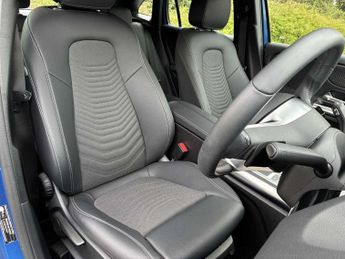 MERCEDES-BENZ GLA Gla 200 Sport Executive 5Dr Auto