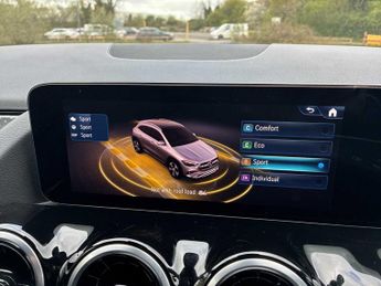 MERCEDES-BENZ GLA Gla 200 Sport Executive 5Dr Auto