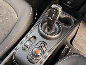 MINI COUNTRYMAN 2.0 Cooper D 5Dr Auto