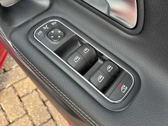 MERCEDES-BENZ CLA Cla 220D Amg Line Premium Plus 4Dr Tip Auto