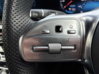 MERCEDES-BENZ EQC Eqc 400 300Kw Amg Line Edition 80Kwh 5Dr Auto