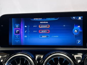 MERCEDES-BENZ CLA 2.0 Cla35H Mhev Amg (Premium Plus) Coupe 4Dr Petrol Hybrid 8G-Dc