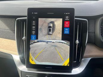 VOLVO XC90 2.0 B5 Mhev Plus Suv 5Dr Petrol Hybrid Auto 4Wd Euro 6 (S/S) (25