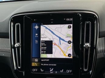 VOLVO XC40 1.5 T3 R-Design Pro Suv 5Dr Petrol Auto Euro 6 (S/S) (163 Ps)