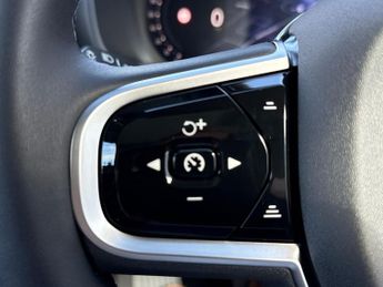 VOLVO XC90 Xc90 2.0 B5 Awd Petrol Plus Dark Geartronic