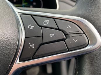 RENAULT ZOE 100Kw Iconic R135 50Kwh Boost Charge 5Dr Auto