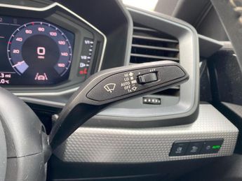 AUDI A1 1.0 Tfsi 30 S Line Sportback 5Dr Petrol S Tronic Euro 6 (S/S) (1