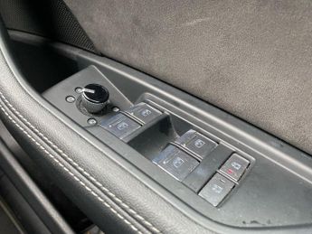 AUDI E-TRON 55 Black Edition Suv 5Dr Electric Auto Quattro 95Kwh (408 Ps)