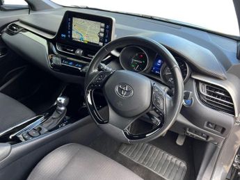 TOYOTA C-HR 1.8 Hybrid Dynamic 5Dr Cvt