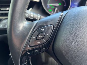 TOYOTA C-HR 1.8 Hybrid Dynamic 5Dr Cvt