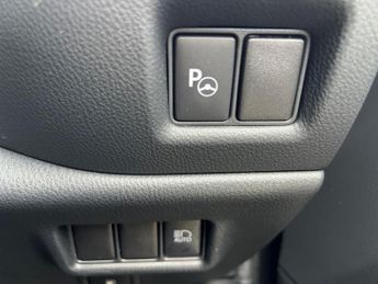 TOYOTA C-HR 1.8 Hybrid Dynamic 5Dr Cvt