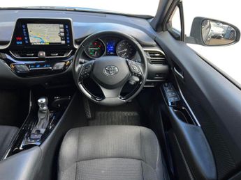 TOYOTA C-HR 1.8 Hybrid Dynamic 5Dr Cvt