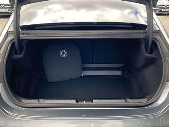 MERCEDES-BENZ EQE Eqe 350+ 215Kw Amg Line Edition 96Kwh 4Dr Auto