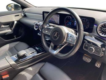 MERCEDES-BENZ CLA Cla 200 Amg Line Executive 4Dr Tip Auto