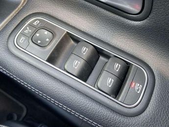 MERCEDES-BENZ CLA Cla 200 Amg Line Executive 4Dr Tip Auto