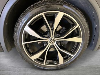 VOLKSWAGEN TIGUAN 1.5 Tsi R-Line Suv 5Dr Petrol Dsg Euro 6 (S/S) (150 Ps)