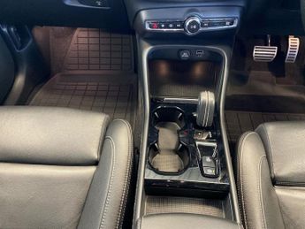 VOLVO XC40 1.5H T5 Twin Engine Recharge 10.7Kwh R-Design Pro Suv 5Dr Petrol