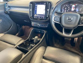 VOLVO XC40 1.5H T5 Twin Engine Recharge 10.7Kwh R-Design Pro Suv 5Dr Petrol