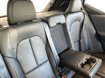 VOLVO XC40 1.5H T5 Twin Engine Recharge 10.7Kwh R-Design Pro Suv 5Dr Petrol