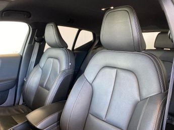 VOLVO XC40 1.5H T5 Twin Engine Recharge 10.7Kwh R-Design Pro Suv 5Dr Petrol