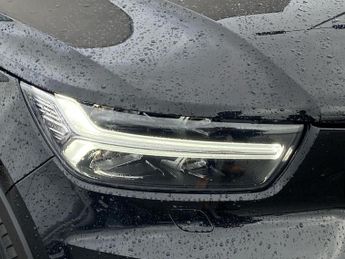 VOLVO XC40 2.0 B4 Mhev Momentum Suv 5Dr Petrol Hybrid Auto Awd Euro 6 (S/S)