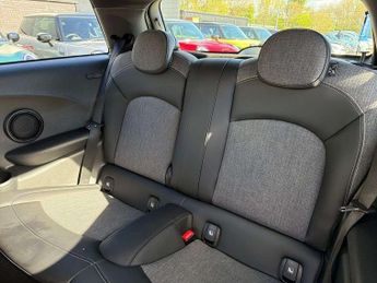 MINI HATCHBACK 135Kw Cooper S Level 2 33Kwh 3Dr Auto