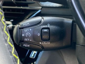 PEUGEOT 208 1.2 Puretech Gt Line Hatchback 5Dr Petrol Eat Euro 6 (S/S) (100 