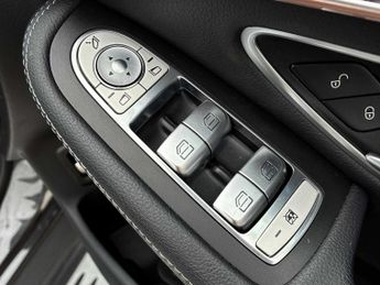 MERCEDES-BENZ EQC Eqc 400 300Kw Amg Line 80Kwh 5Dr Auto