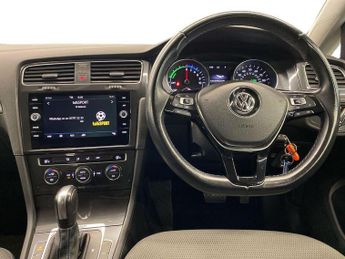 VOLKSWAGEN GOLF 35.8Kwh E-Golf Hatchback 5Dr Electric Auto (136 Ps)