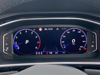 VOLKSWAGEN T-ROC 1.5 Tsi R-Line 5Dr Dsg