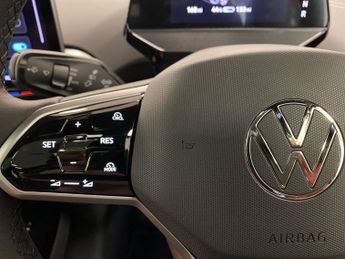 VOLKSWAGEN ID.5 Pro 77Kwh Black Edition Suv 5Dr Electric Auto (286 Ps)