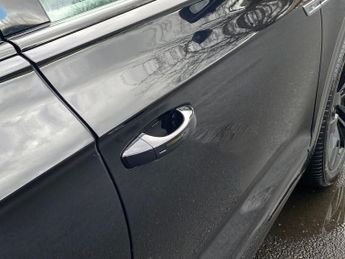 VOLKSWAGEN TOUAREG 3.0 Tdi V6 Black Edition Suv 5Dr Diesel Tiptronic 4Motion Euro 6