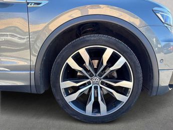 VOLKSWAGEN TIGUAN ALLSPACE 1.5 Tsi Evo R-Line Tech Suv 5Dr Petrol Dsg Euro 6 (S/S) (150 Ps)