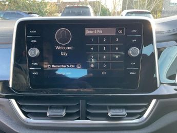 VOLKSWAGEN T-ROC 1.5 Tsi R-Line 2Dr Dsg