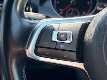 VOLKSWAGEN GOLF 2.0 Tdi R-Line Hatchback 5Dr Diesel Dsg Euro 6 (S/S) (150 Ps)