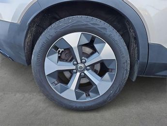 VOLVO XC40 2.0 B4P Plus Dark 5Dr Auto