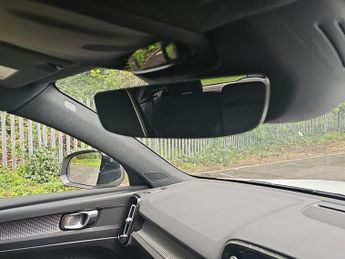 VOLVO XC40 1.5 T3 [163] R Design 5Dr Geartronic