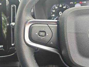 VOLVO XC40 1.5 T3 [163] R Design 5Dr Geartronic